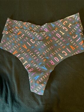 NWT 3 pair Victoria’s Secret Logo Pattern Seamless Thong - Multicolor on Black